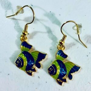 🐠 BETA FISH EARRINGS Pierced Dangles Blue Green Angel Fish Gift Dainty Pretty